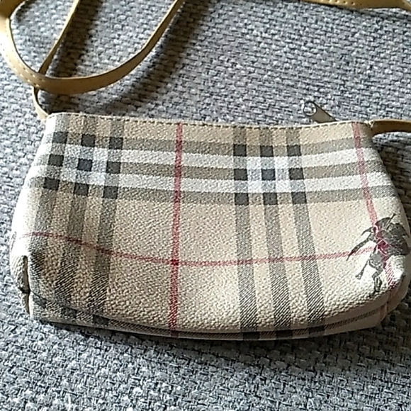 Handbags - Burberry plaid pattern purse